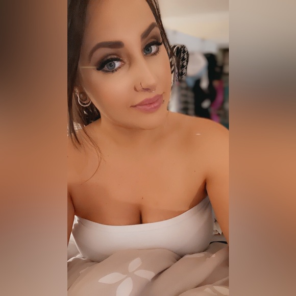 Meet your Posher, Summer - Picture 1 of 4